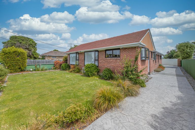 Photo of property in 417 Innes Road, Mairehau, Christchurch, 8052