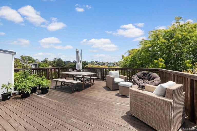 Photo of property in 31 Malmo Place, Massey, Auckland, 0614