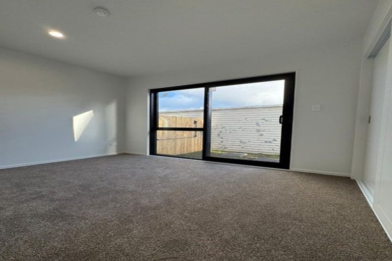 Photo of property in 73c Arimu Road, Papakura, 2110