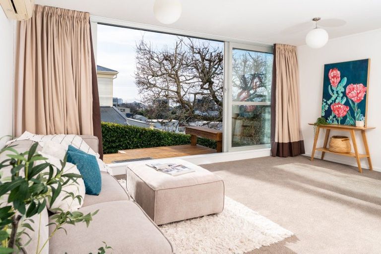 Photo of property in 1/24 Patanga Crescent, Thorndon, Wellington, 6011