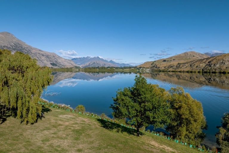 Photo of property in 71 Arrowtown-lake Hayes Road, Lake Hayes, Queenstown, 9371