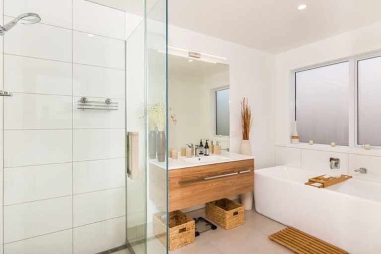 Photo of property in 28 Victoria Street, Richmond Heights, Taupo, 3330