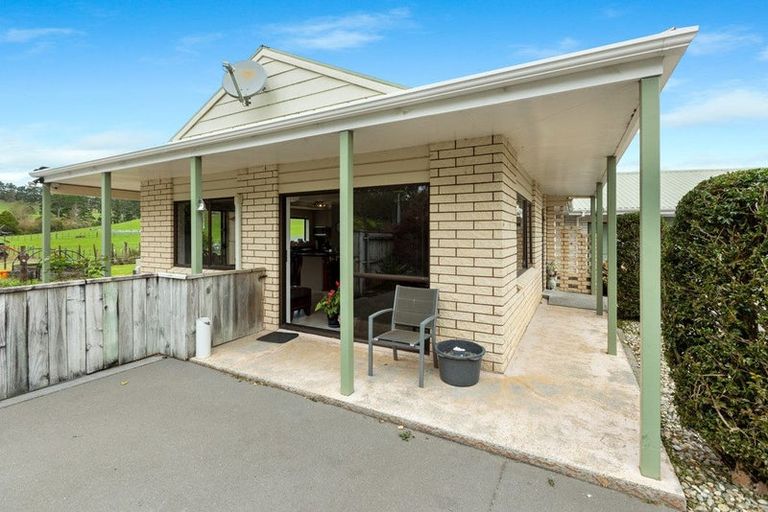 Photo of property in 32 Davis Road, Waiongana, Inglewood, 4389