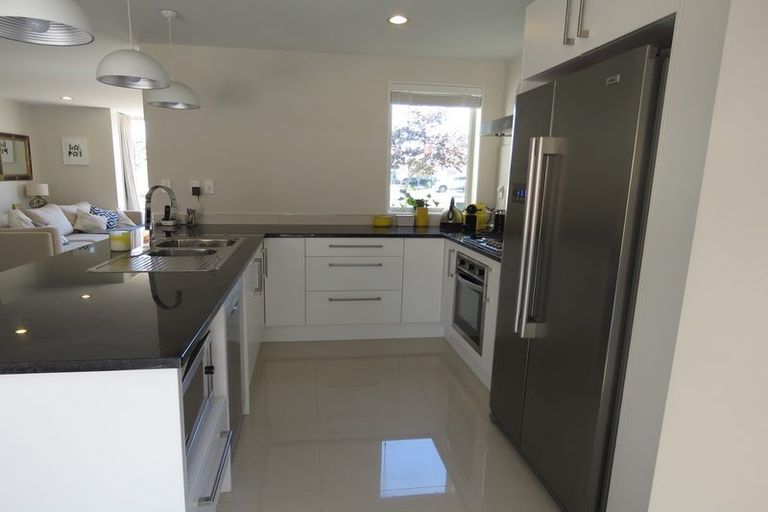 Photo of property in 15 Popokatea Drive, Takanini, 2112