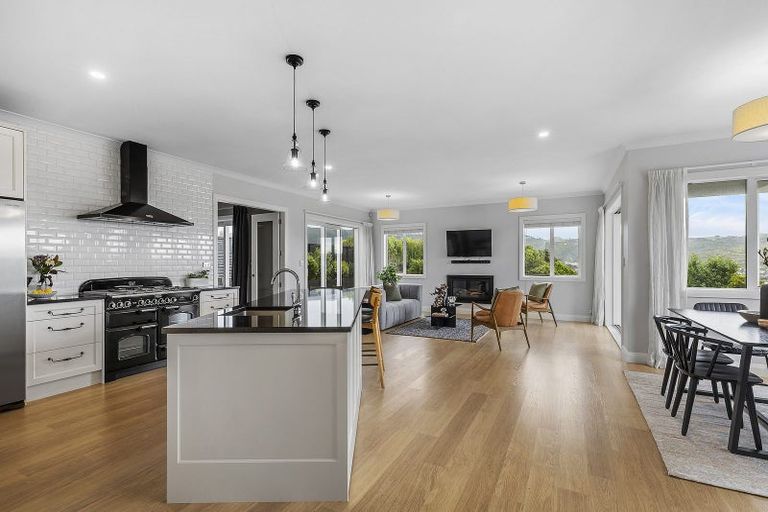 Photo of property in 40 John Burke Drive, Aotea, Porirua, 5024