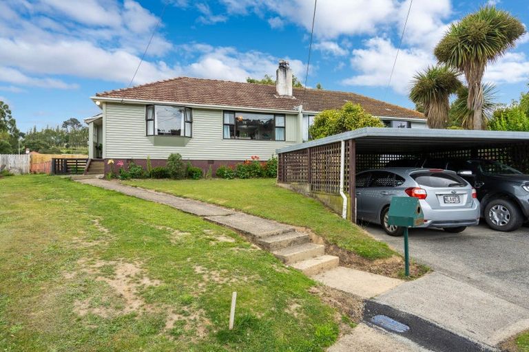 Photo of property in 12 Freyberg Avenue, Sawyers Bay, Port Chalmers, 9023