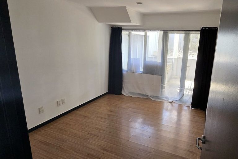 Photo of property in 213 Whangaparaoa Road, Red Beach, 0932