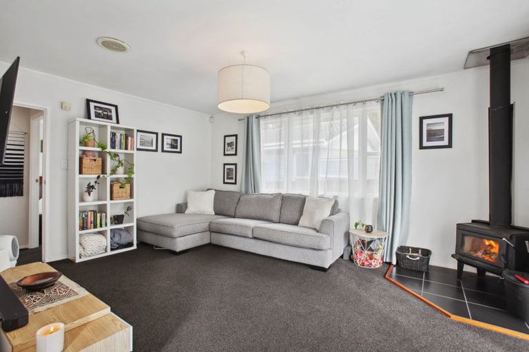 Photo of property in 47 Universal Drive, Henderson, Auckland, 0610
