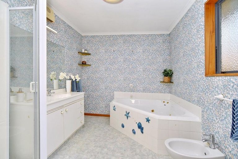 Photo of property in 4 Fishermans Rest, Waimairi Beach, Christchurch, 8083