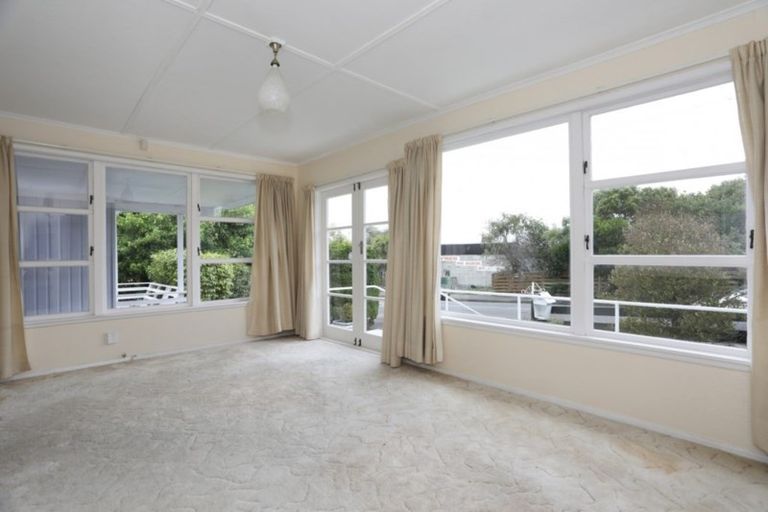 Photo of property in 2 Signal Street, Marton, 4710