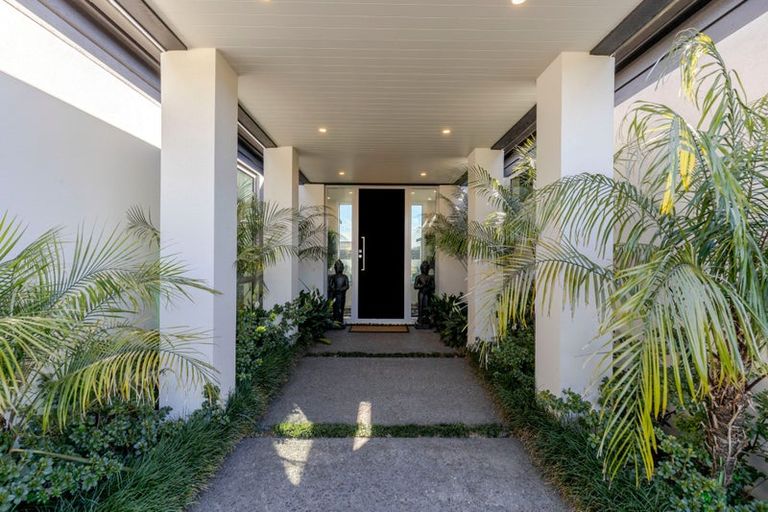 Photo of property in 5 Tupuhi Place, Highlands Park, New Plymouth, 4312