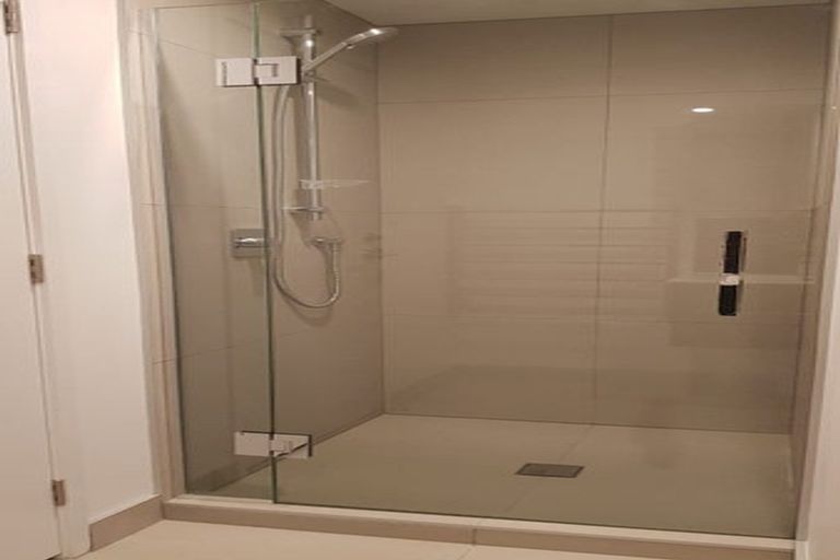 Photo of property in Alpha Apartments, 503/4 Elizabeth Street, Mount Victoria, Wellington, 6011