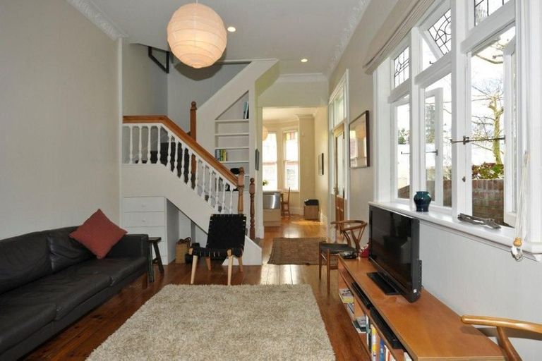 Photo of property in 39 Aro Street, Aro Valley, Wellington, 6021