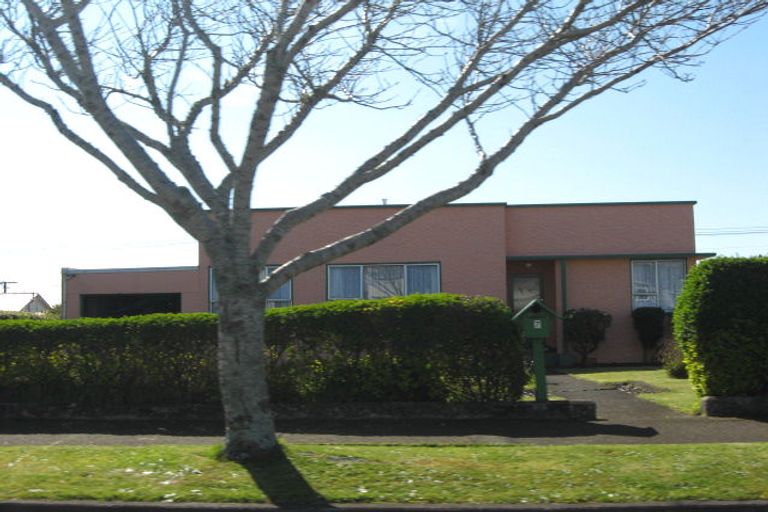 Photo of property in 7 Exeter Street, Brooklands, New Plymouth, 4310