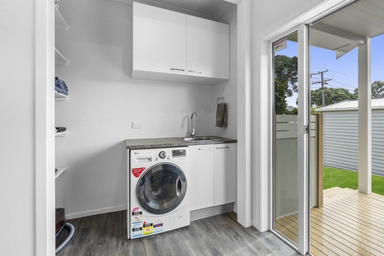 Photo of property in 1 Rainsford Street, Moturoa, New Plymouth, 4310