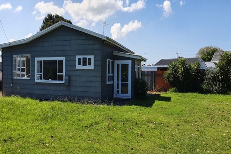 Photo of property in 1 Lyndhurst Street, Awapuni, Gisborne, 4010