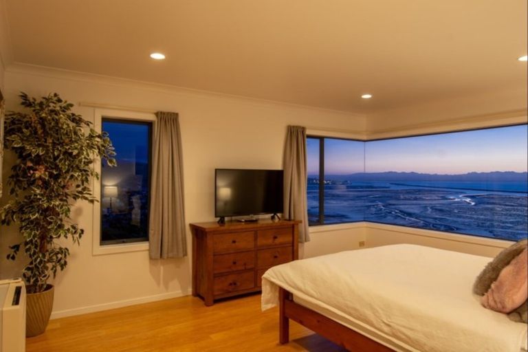 Photo of property in 16 Mana Heights, Marybank, Nelson, 7010