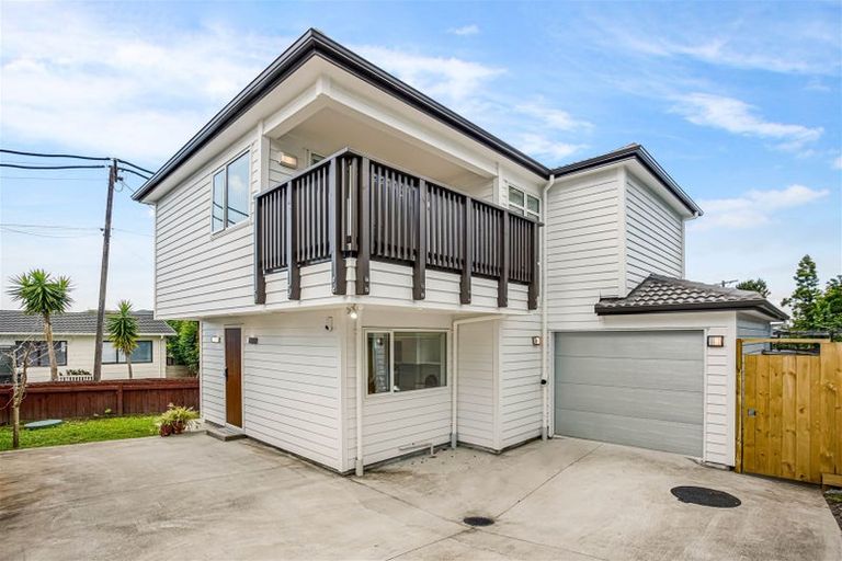 Photo of property in 96b Sturges Road, Henderson, Auckland, 0612