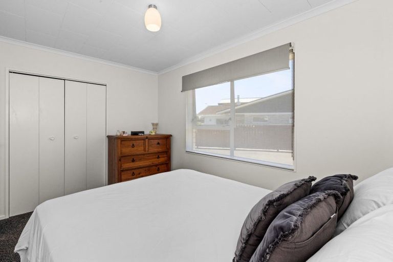 Photo of property in 1/508 Poplar Place, Akina, Hastings, 4122