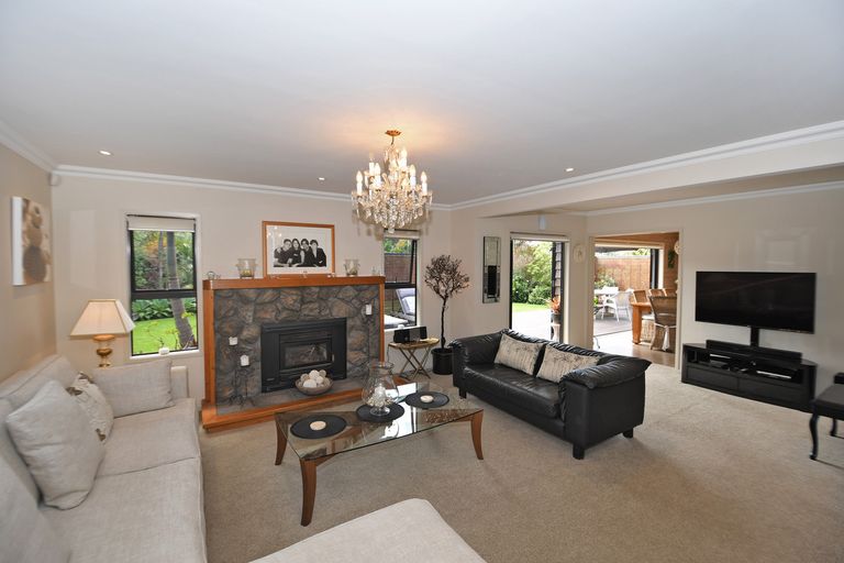 Photo of property in 2 Wonderview Road, Leigh, 0985