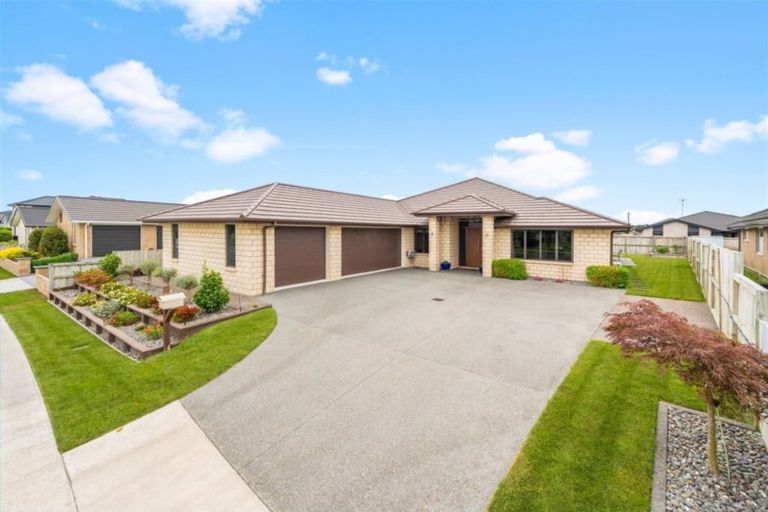 Photo of property in 215 Cumberland Drive, Flagstaff, Hamilton, 3210