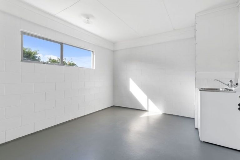 Photo of property in 43 Stapleford Crescent, Browns Bay, Auckland, 0630