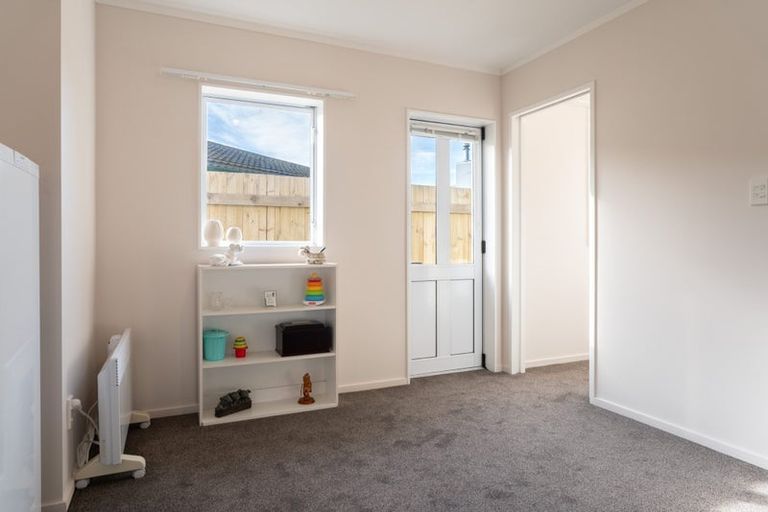 Photo of property in 63 Pikarere Street, Titahi Bay, Porirua, 5022