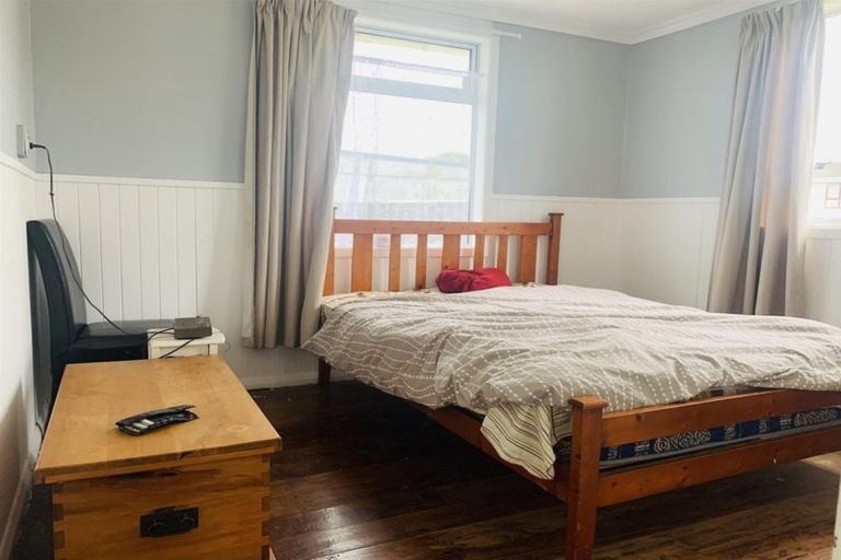 Photo of property in 26 Hickey Place, Opunake, 4616