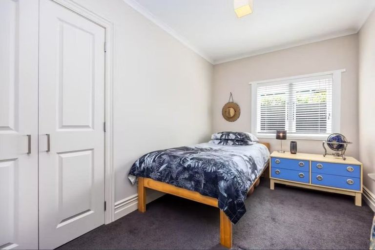 Photo of property in 22a Te Atatu Road, Te Atatu South, Auckland, 0610