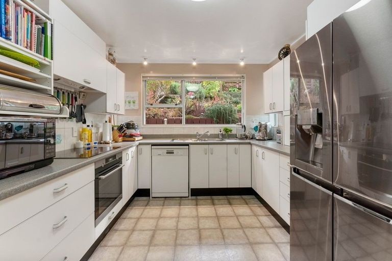 Photo of property in 11 Malaghan Grove, Johnsonville, Wellington, 6037