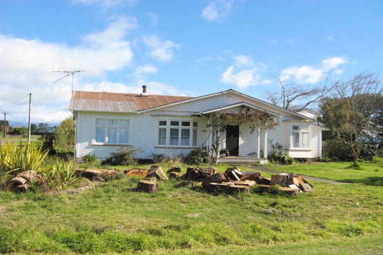 Photo of property in 6 Consitt Street, Takapau, 4203