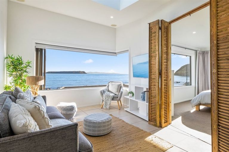 Photo of property in 73 Moana Road, Plimmerton, Porirua, 5026