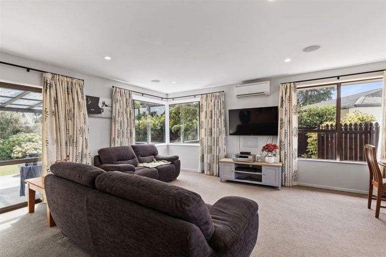 Photo of property in 28 Holland Drive, Kaiapoi, 7630
