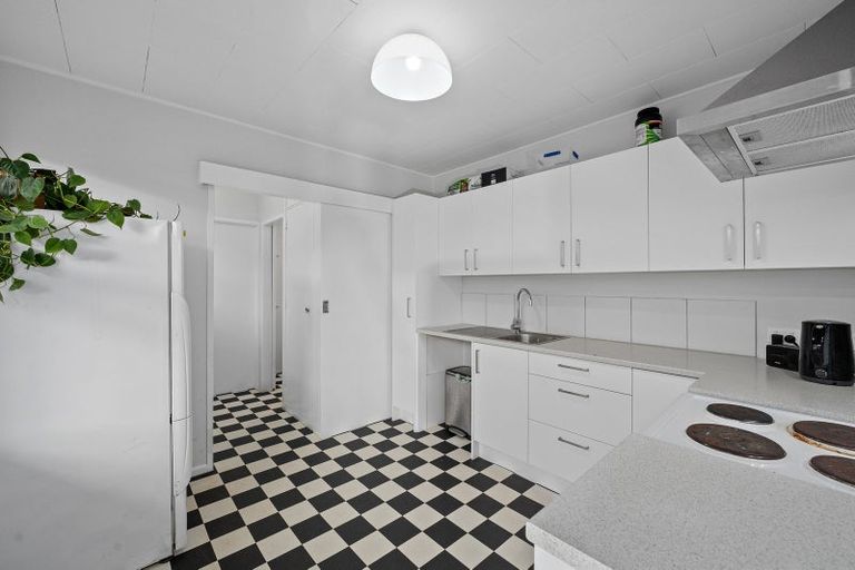 Photo of property in 1/22 Saltburn Road, Milford, Auckland, 0620