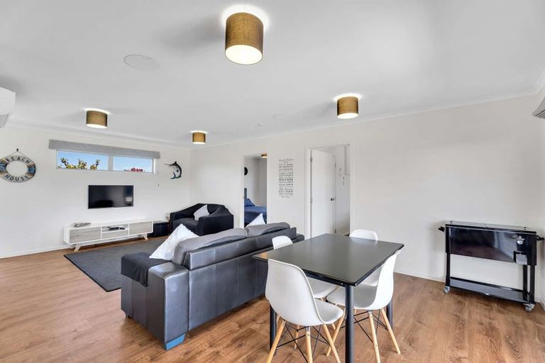 Photo of property in 112 Mahoe Place, Matarangi, Whitianga, 3592