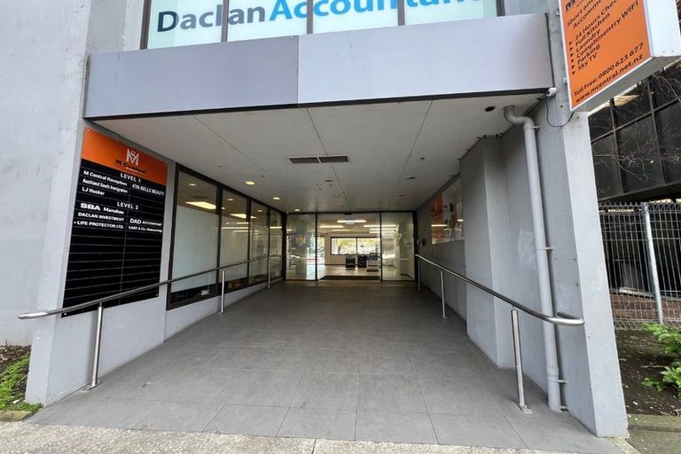 Photo of property in Twin Towers, 306/17 Putney Way, Manukau, Auckland, 2104