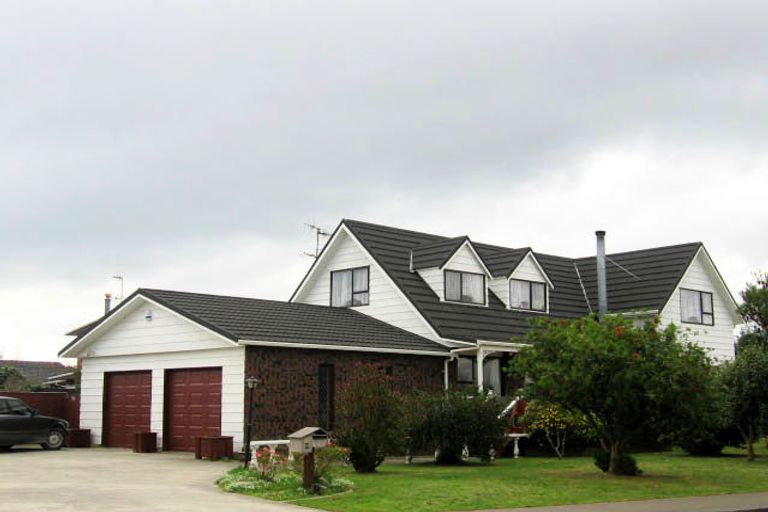 Photo of property in 9 The Avenue, Paraparaumu Beach, Paraparaumu, 5032