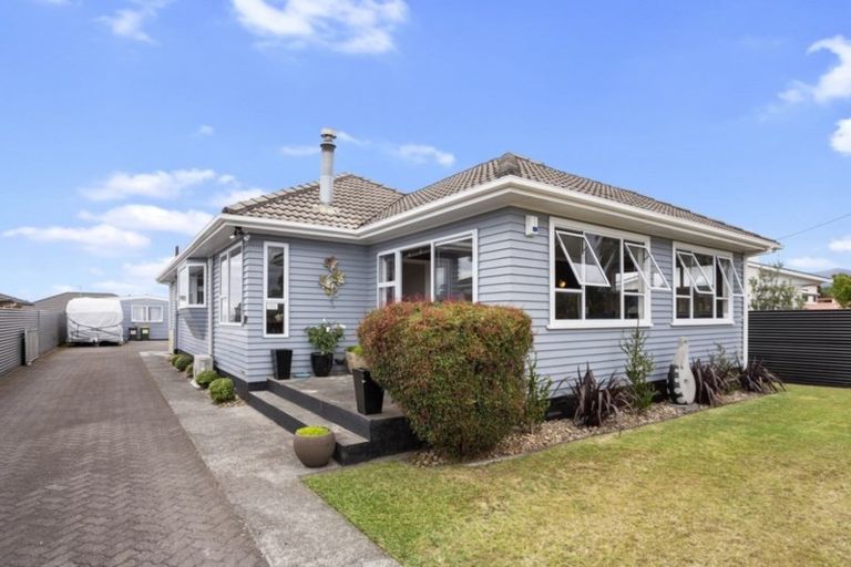 Photo of property in 69 Beach Road, Katikati, 3129