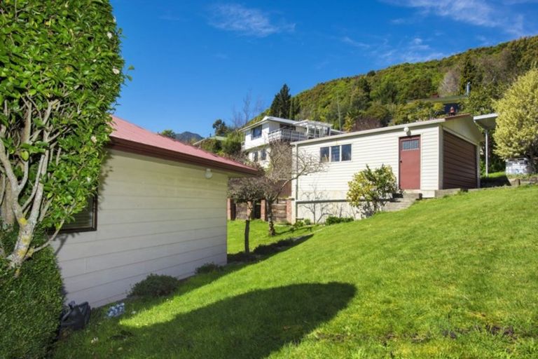 Photo of property in 3 Webster Place, Picton, 7220