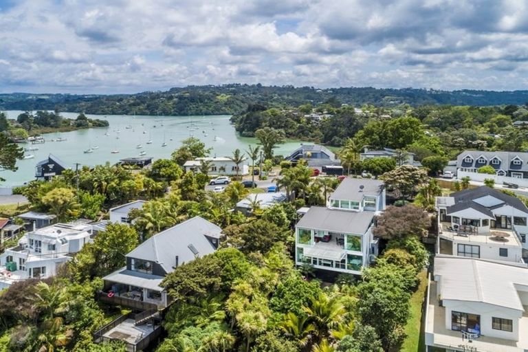 Photo of property in 34 Marae Road, Greenhithe, Auckland, 0632