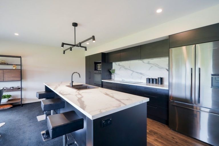 Photo of property in 14 Kakariki Way, Otatara, Invercargill, 9879