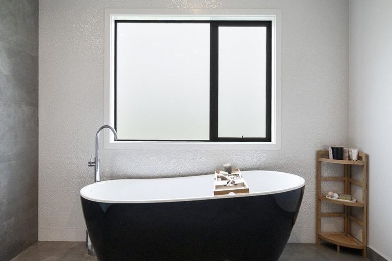 Photo of property in 170 Shirriffs Road, Awapuni, Palmerston North, 4412