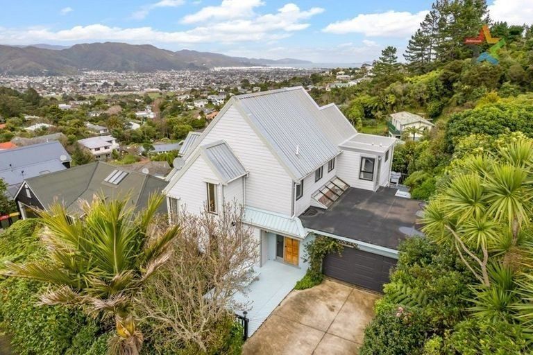 Photo of property in 75 Park Road, Belmont, Lower Hutt, 5010