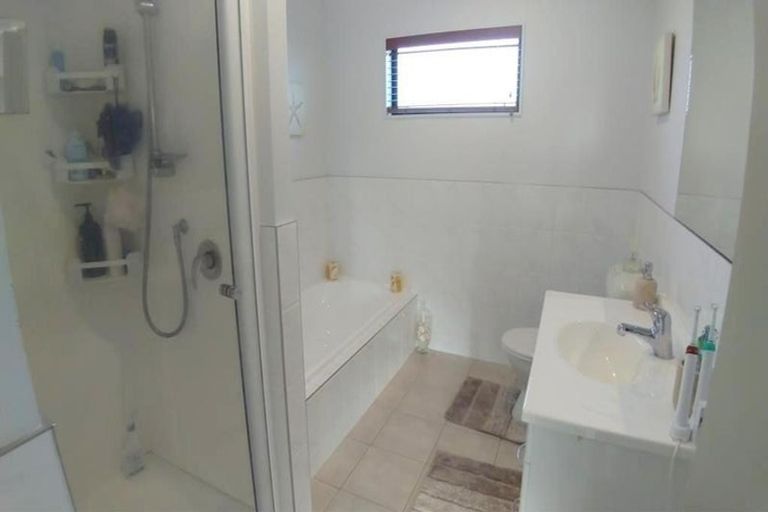 Photo of property in 19/22 Northcross Drive, Oteha, Auckland, 0632