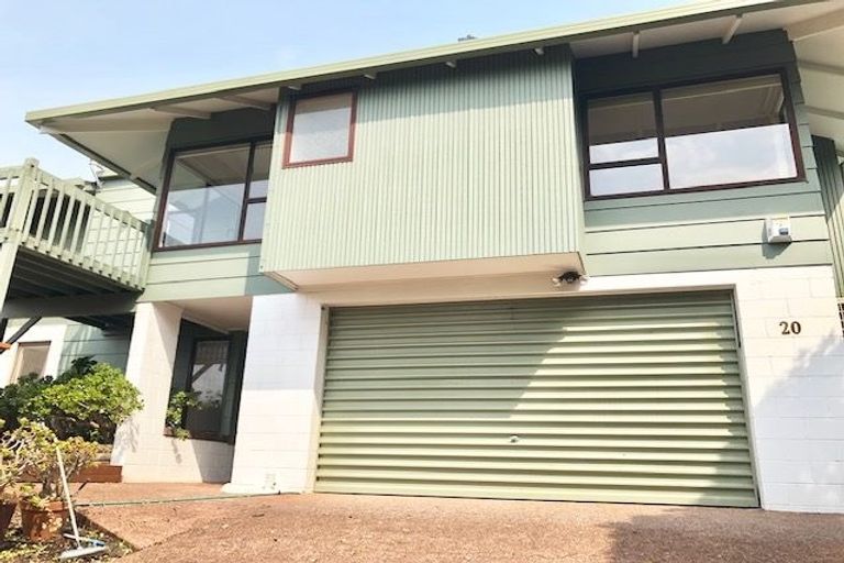 Photo of property in 20 Makepiece Place, Chatswood, Auckland, 0626