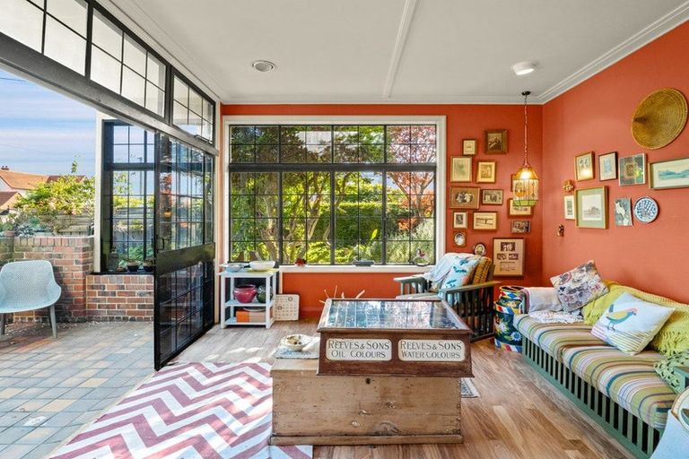 Photo of property in 11 Valpy Street, Saint Clair, Dunedin, 9012