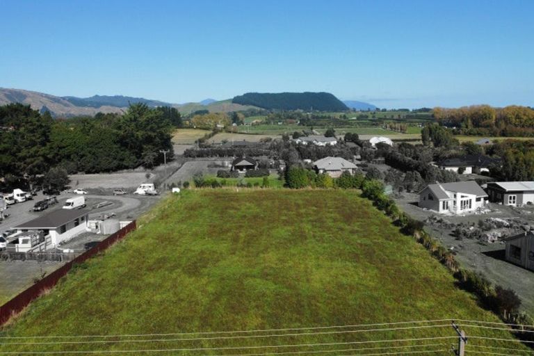 Photo of property in 69 Waikawa Beach Road, Manakau, 5573