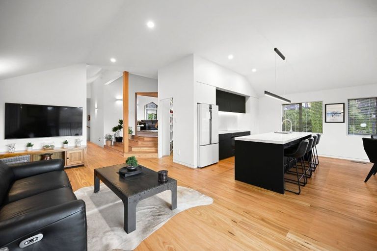 Photo of property in 2 Minchin Crescent, St Andrews, Hamilton, 3200