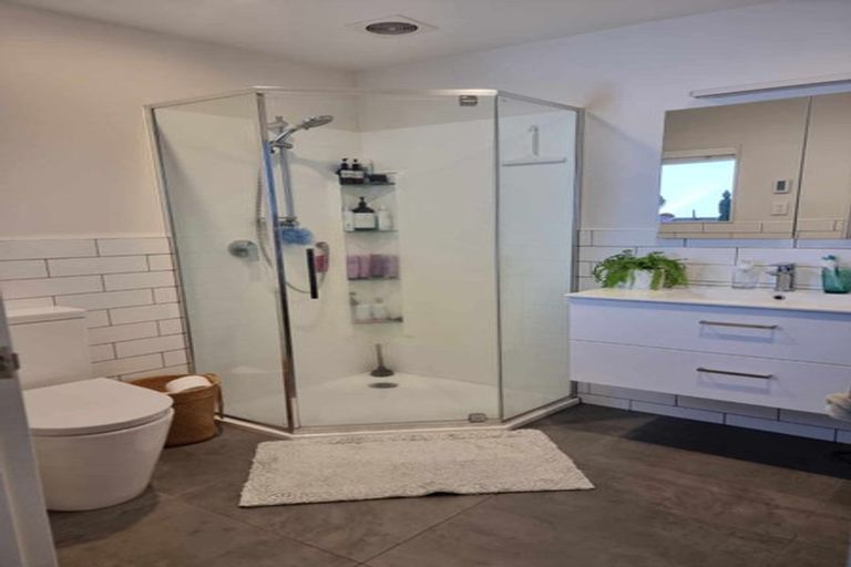 Photo of property in 1/21 Scott Avenue, Mangere Bridge, Auckland, 2022