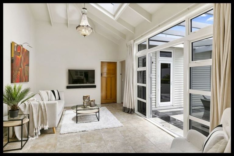 Photo of property in 82 Jubilee Road, Khandallah, Wellington, 6035